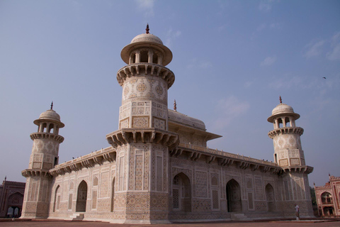 From Delhi: Taj Mahal, Agra Fort & Baby Taj Private Day Trip