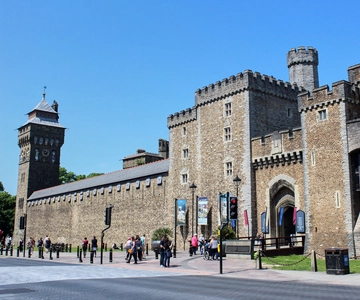 Cardiff: Doctor Who City Walking Tour