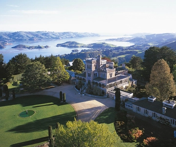 Port Chalmers: Larnach Castle, City Sights & Otago Peninsula