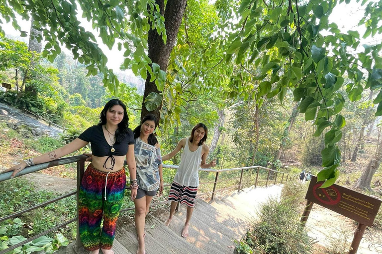 Chiang Mai: Tour Sticky Waterfall, Wat Ban Den & Dan Tewada