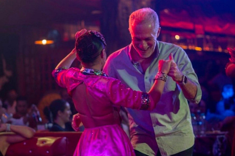Cali: Salsa Show, Dinner & Local Party Experience