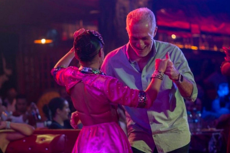 Cali: Salsa Show, Dinner & Local Party Experience