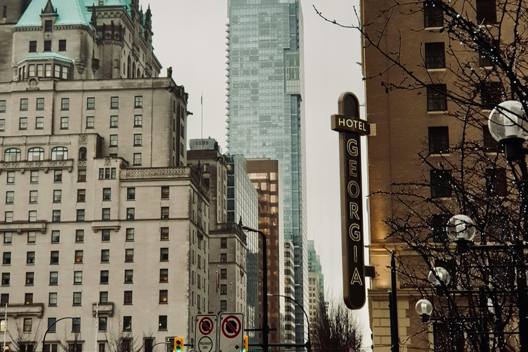 Vancouver: Private Instagram Photo Tour in a SUV Limousine
