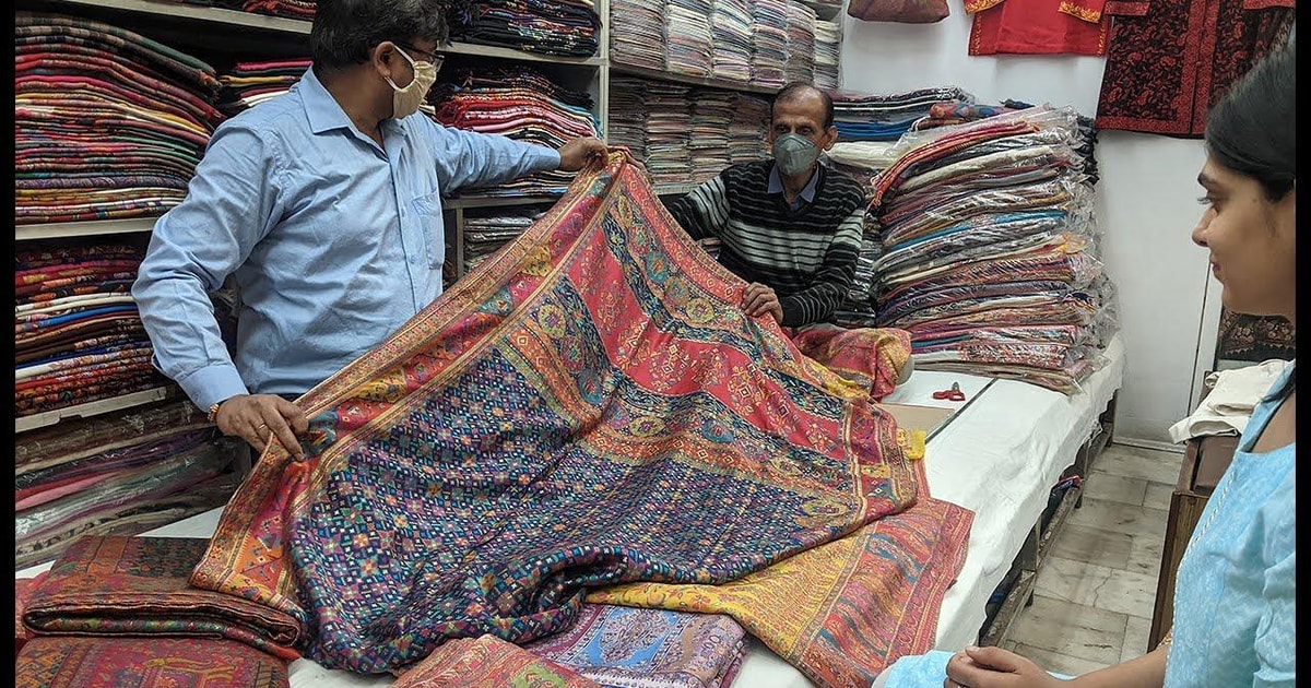 Delhi Exklusive kurze geführte ShoppingTour mit Transfers. GetYourGuide