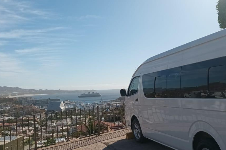 洛斯卡沃斯机场：前往托多斯桑托斯的 VIP 交通洛斯卡沃斯机场：前往托多斯桑托斯的贵宾交通