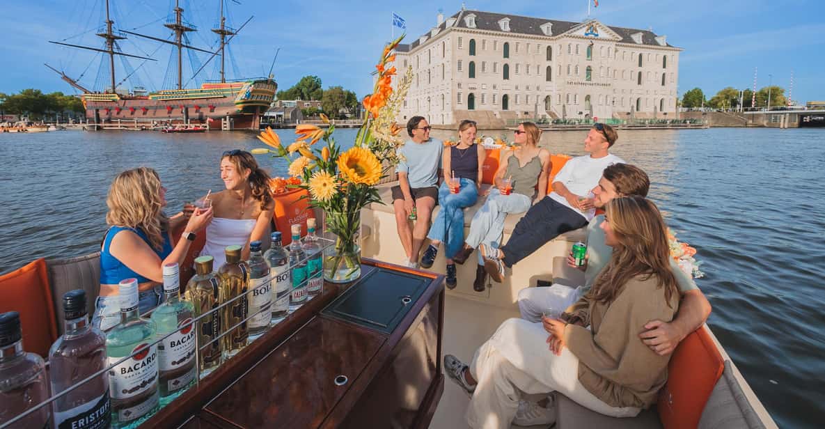 Afbeelding 1 van Amsterdam: luxe grachtenrondvaart met onbeperkte drankjes en hapjes
