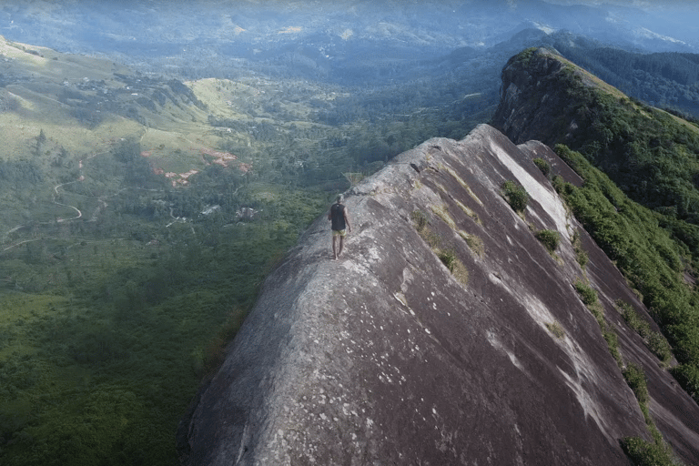 Kandy: Hanthana Lizard’s Back Hike