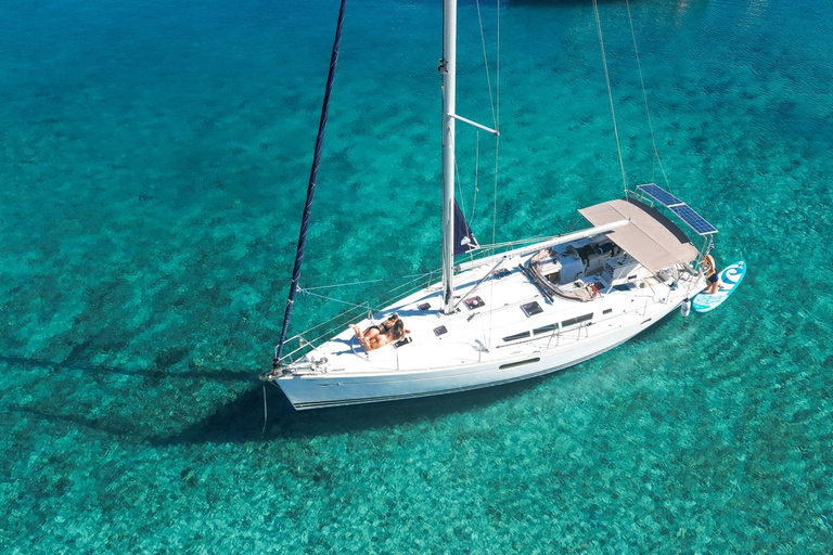 Croisière Dia Sailing avec repas et boissons tout comprisCroisière Dia avec service de transfert inclus