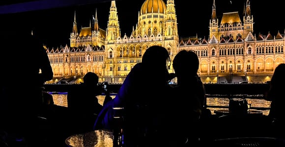 Budapest: No-Frills Sightseeing Cruise with Parliament (d8)