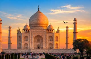 Agra: Luxustour mit dem Auto zum Taj Mahal, Agra Fort und Baby Taj