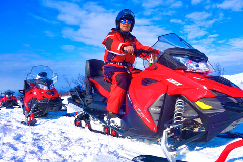 Tromsø: Safari in motoslitta con soggiorno Aurora Crystal Lavvo