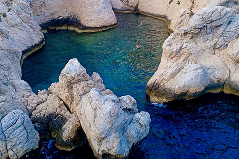 Marseille: Rent a private boat with a skipper private sunset cruise on the Frioul Islands