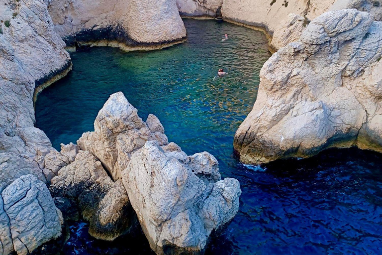 Marseille: Rent a private boat with a skipper private boat trip to calanques du frioul
