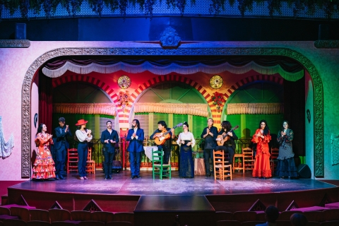 Sevilla: espectáculo de flamenco con cena opcionalEspectáculo en El Palacio Andaluz con tapas