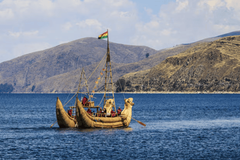 La Paz: Tiwanaku Ruins & Lake Titicaca Day Trip