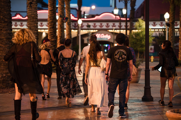 Las Vegas: Immersive 1920s Night Tour with Cocktails & Flask