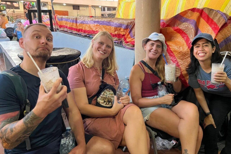 León: Local Market Food Tour with Tastings & Coffee Stop