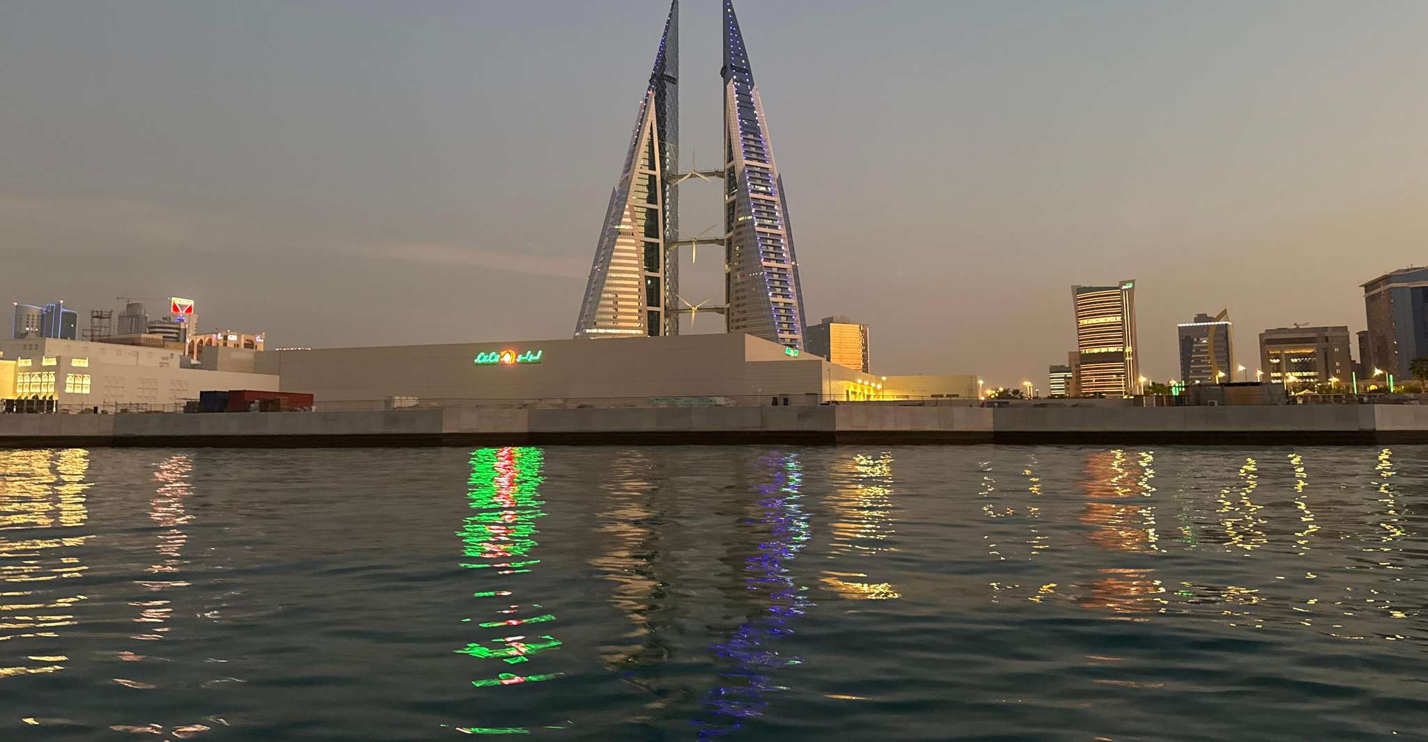 Private boat tour in Manama: the best of the capital's skyline photo 4