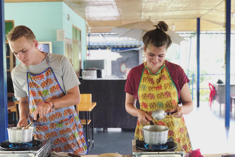 Chiang Mai Bio-Thai-Kochen erleben