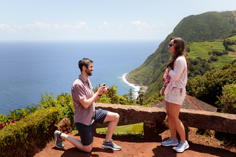 Faial Island: Private professional photoshoot experience Faial Island: Big Family private professional photoshoot