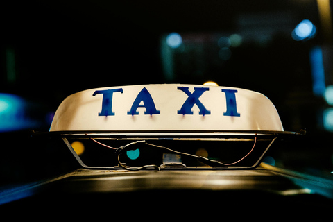 Delhi IGI Airport : Traslado privado a/desde Nueva Delhi y NCRSalida: Traslado desde los hoteles de Nueva Delhi al aeropuerto.