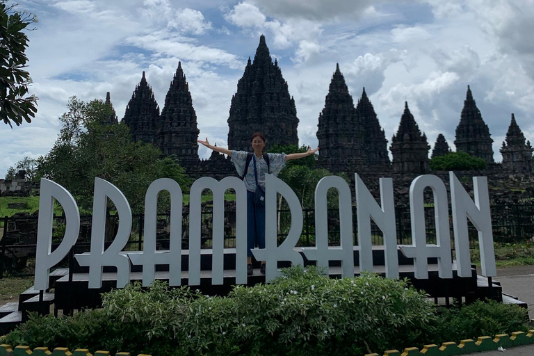 Borobudur, wulkan Merapi, Prambanan - 1-dniowa wycieczkaYogyakarta: Borobudur, Wulkan Merapi, Prambanan 1-dniowa wycieczka