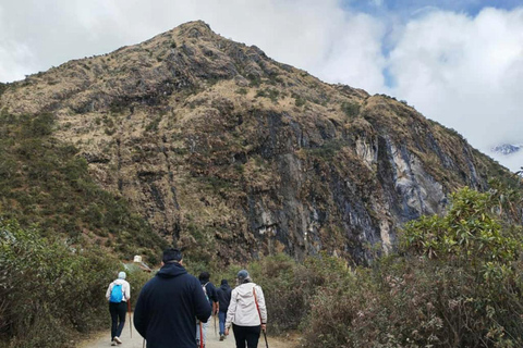 Cusco: City Tour and Humantay Lagoon 2-Day Trip