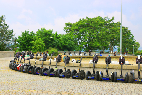 Prag: Halbtägige geführte Tour mit Segway und E-ScooterPrivate 3-stündige Kombitour mit Segway und E-Scooter