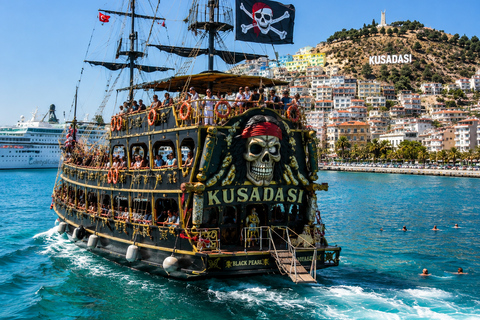 Kusadasi: Pirate Boat Trip with Lunch and Foam Party