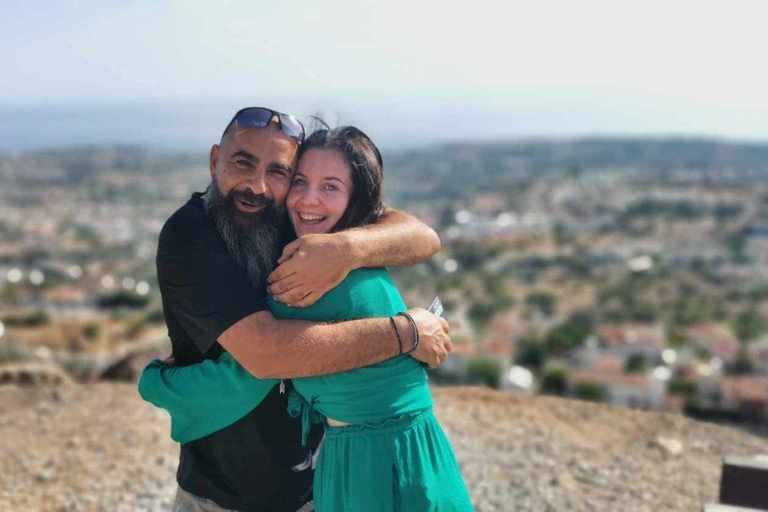 帕福斯半日游（免费品酒）- 最多7人 - 全程空调帕福斯半日游（免费品酒，最多 7 人，全程空调）