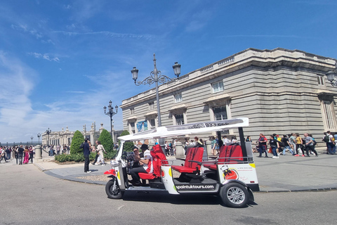 Madrid: Tour guidato della città in tuk tukTour di 4 ore in Tuk Tuk