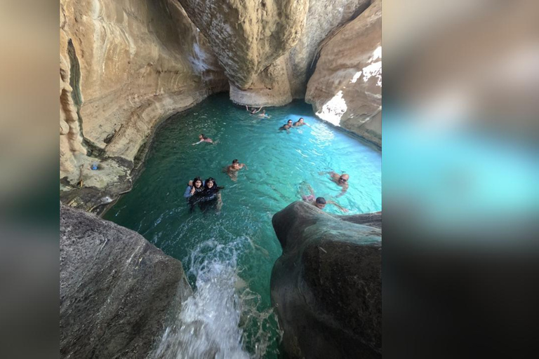 Muscat: Wadi Shab, Fins Beach, & Bimmah Sinkhole Tour