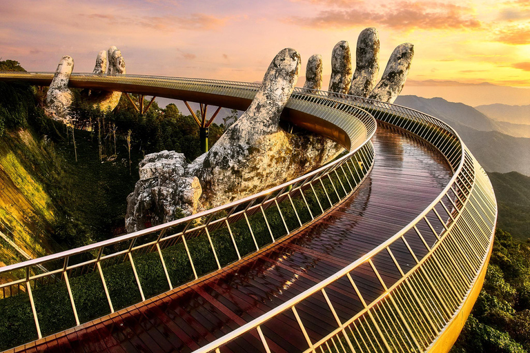 Z Da Nang: Złoty Most na wzgórzach Ba Na + relaksujący masażLarge Group Tour including Ticket – No Lunch - No Massage
