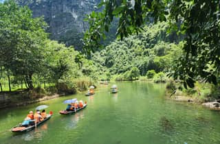Hanoi: Ninh Binh, Bai Dinh/Hoa Lu, Trang An und Mua-Höhlen-Tour