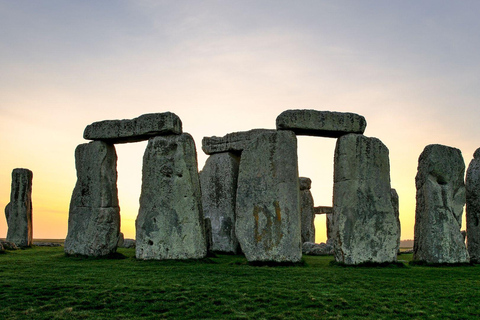 Stonehenge et Bath : Visite d'une jounée en autocar au départ de LondresVisite avec entrée à Stonehenge