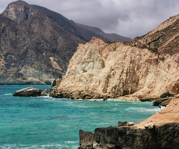 Le gemme nascoste di Salalah: Avventura a est e a ovest