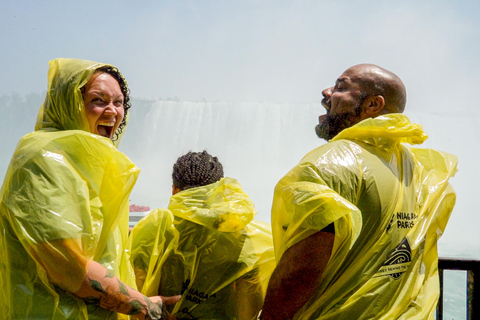 尼亚加拉瀑布：雾气漫步之旅尼亚加拉瀑布：感受飞沫漫步之旅