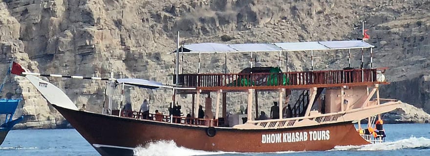 Khasab : Croisière d'une demi-journée en boutre, observation des dauphins et plongée en apnée