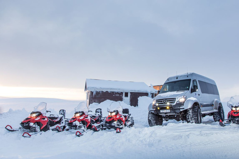 Reykjavík: Langjökull-Gletscher Schneemobil-Tour mit Eishöhle