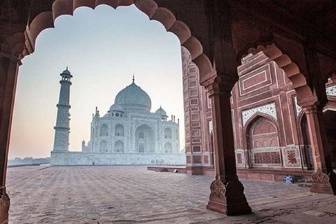 EXCLUSIVE SINGLE DAY TAJ TOUR WITH ELITE CUSTOMER SERVICEAll INCLUDING TRIP