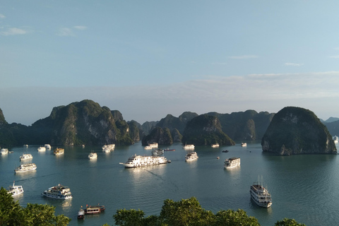 Från Ha Noi - heldagsutflykt till Ha Long Bay