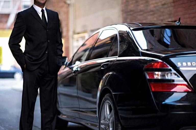 Paryż: Lotnisko Charles-de-Gaulle Prywatny transfer w obie stronyPrywatny transfer lotniskowy w obie strony z lotniska w Paryżu