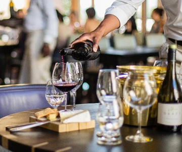 Cape Town: Private Wine Tour with Tastings and Lunch