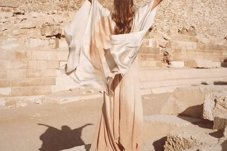 Pyramides, Sakkara et Memphis - Visite privée avec déjeunerVisite privée avec guide, transfert et déjeuner, à l&#039;exclusion des droits d&#039;entrée.