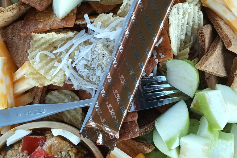 Passeio de barco romântico com vinho e queijo ou jantar surpresaPasseio de barco romântico com vinho e queijo, avistamento de lobos marinhos