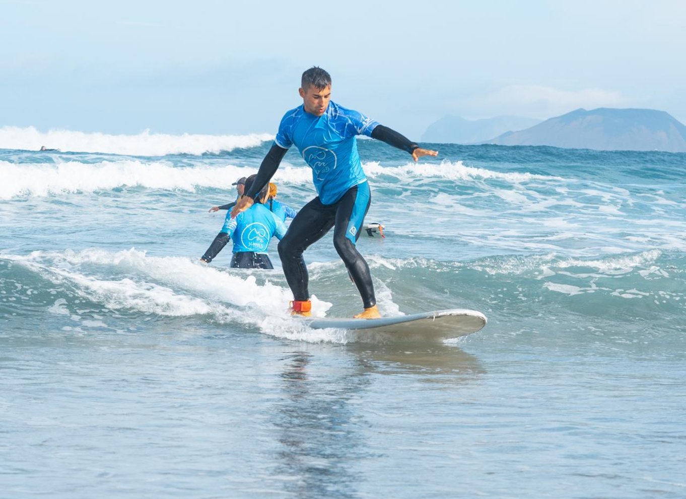Famara Surf & videoer: Genoplev din tur!