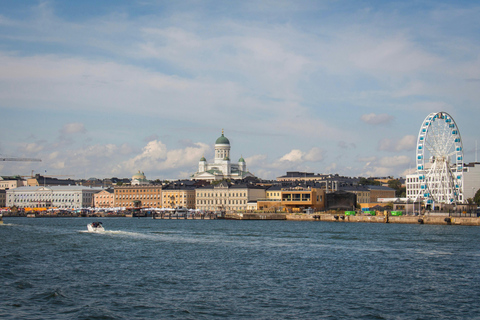 Helsinki: Private Boat Tour with Local Captain