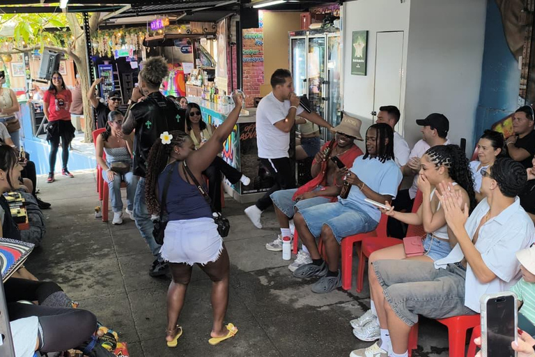 Comuna 13 Full Experience | Subway, Metrocable, Street Art and Culture. Comuna 13 Full Experience | Metro, Metrocable, Street Art and Culture.
