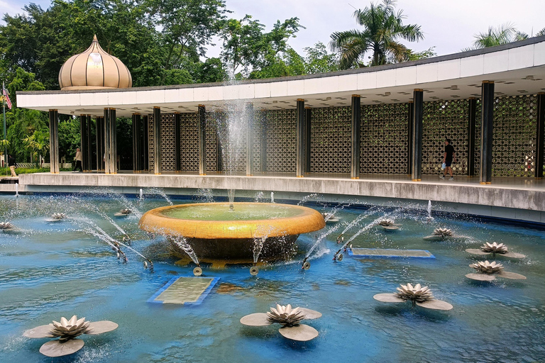The Great Kuala Lumpur Tour z biletem wstępu do KL Tower i lunchem