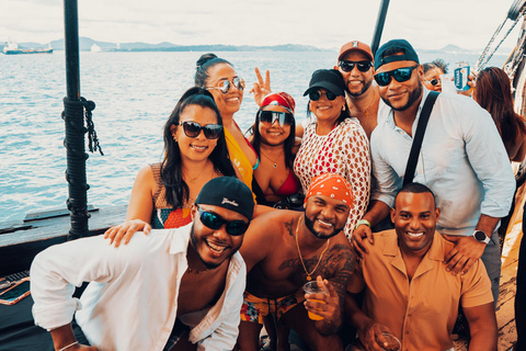 Île de Taboga : excursion d'une journée tout compris à bord d'un bateau pirate